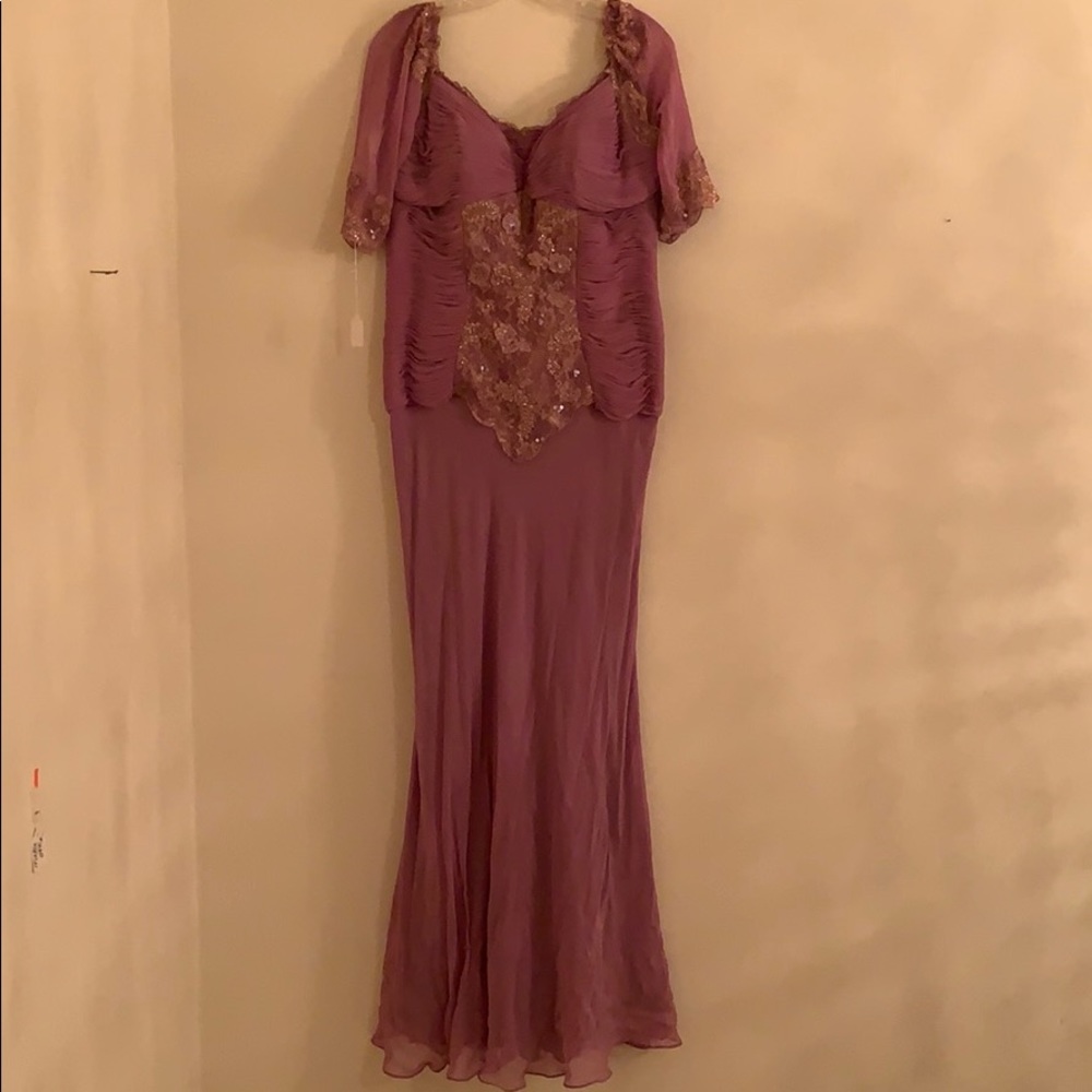 Light purple gown with gold accent
